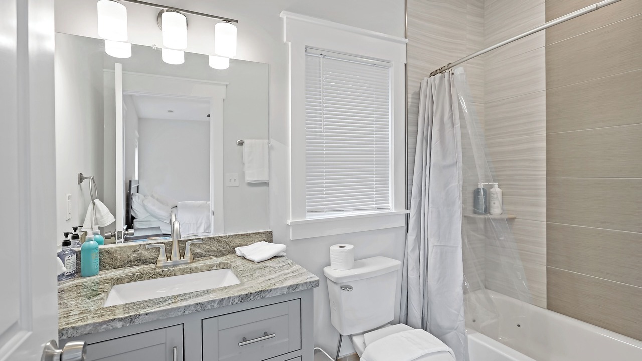 Photo of Bathroom in Baileys Crossroads