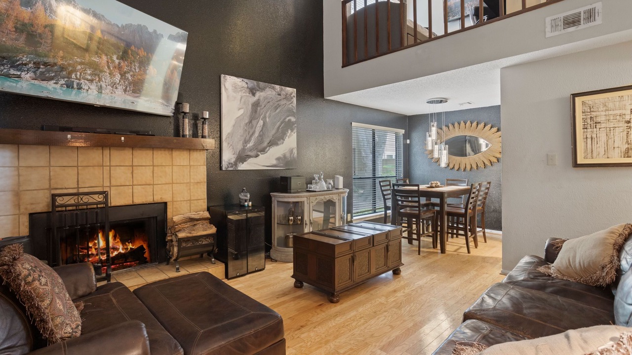 Photo of Livingroom in Woodlake - Briar Meadow