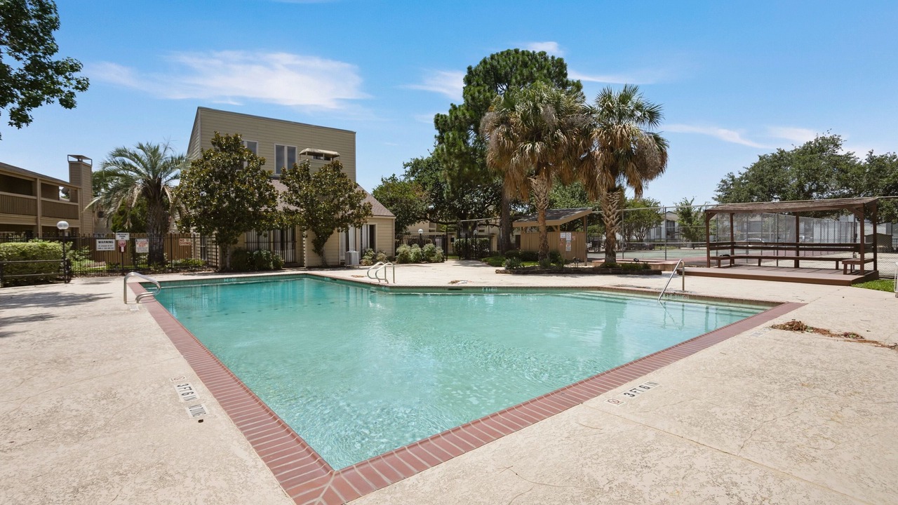 Photo of Outdoor in Woodlake - Briar Meadow