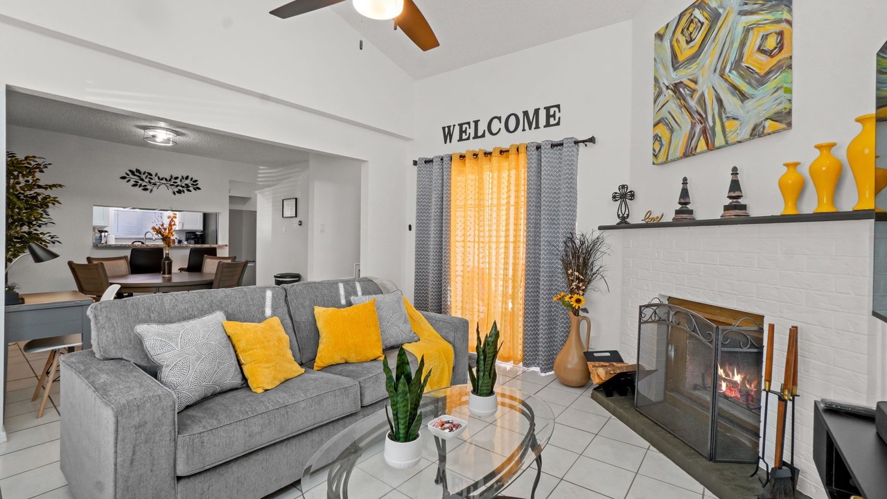 Photo of Livingroom in Northeast El Paso