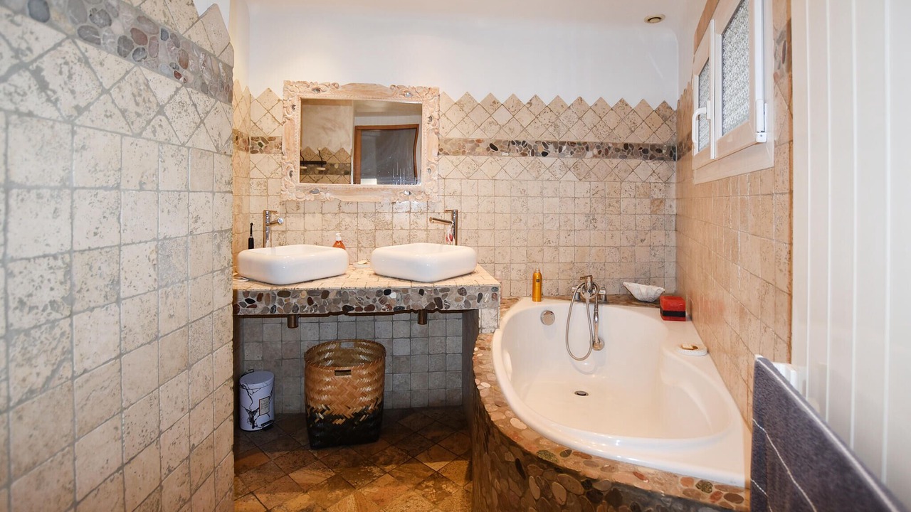 Photo of Bathroom in Vedene