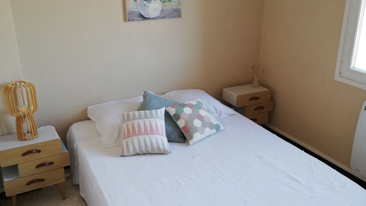 Photo of Bedroom in Vailhan