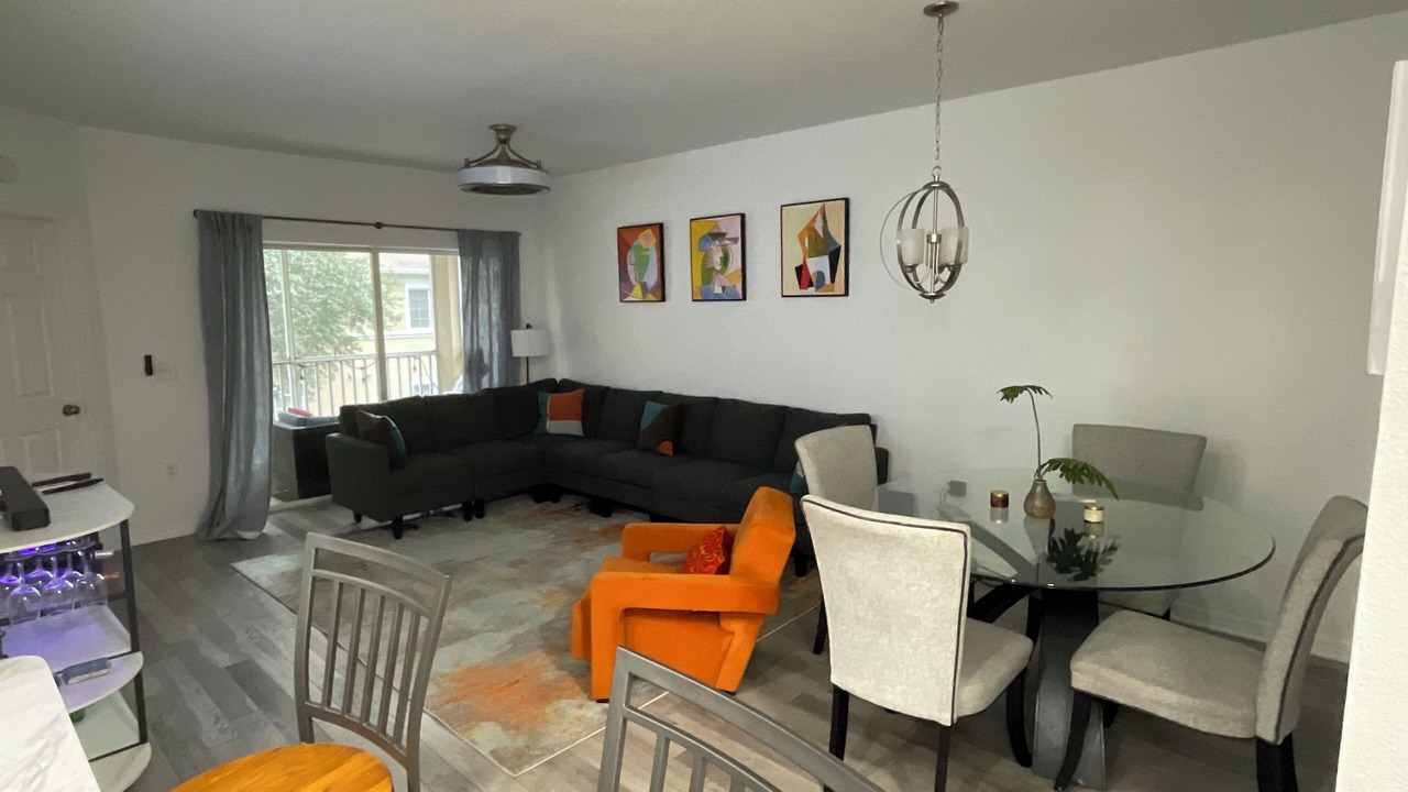 Photo of Livingroom in Riverview