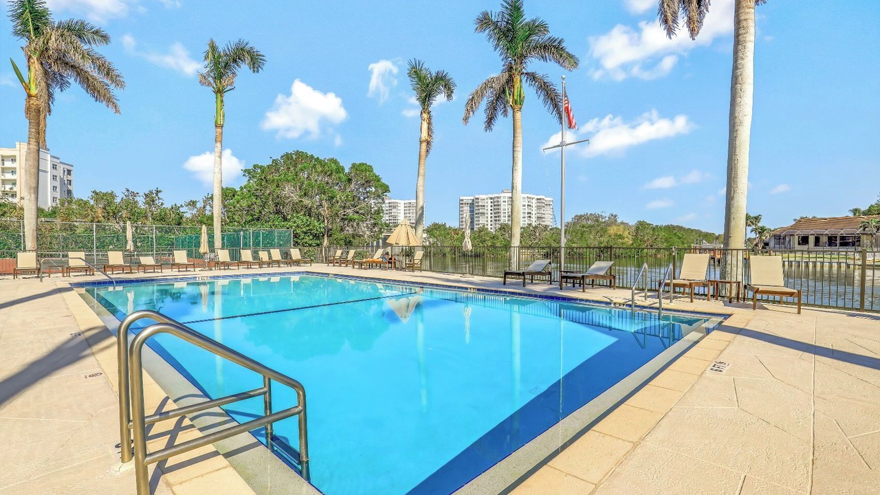 Photo of Outdoor in Vanderbilt Beach