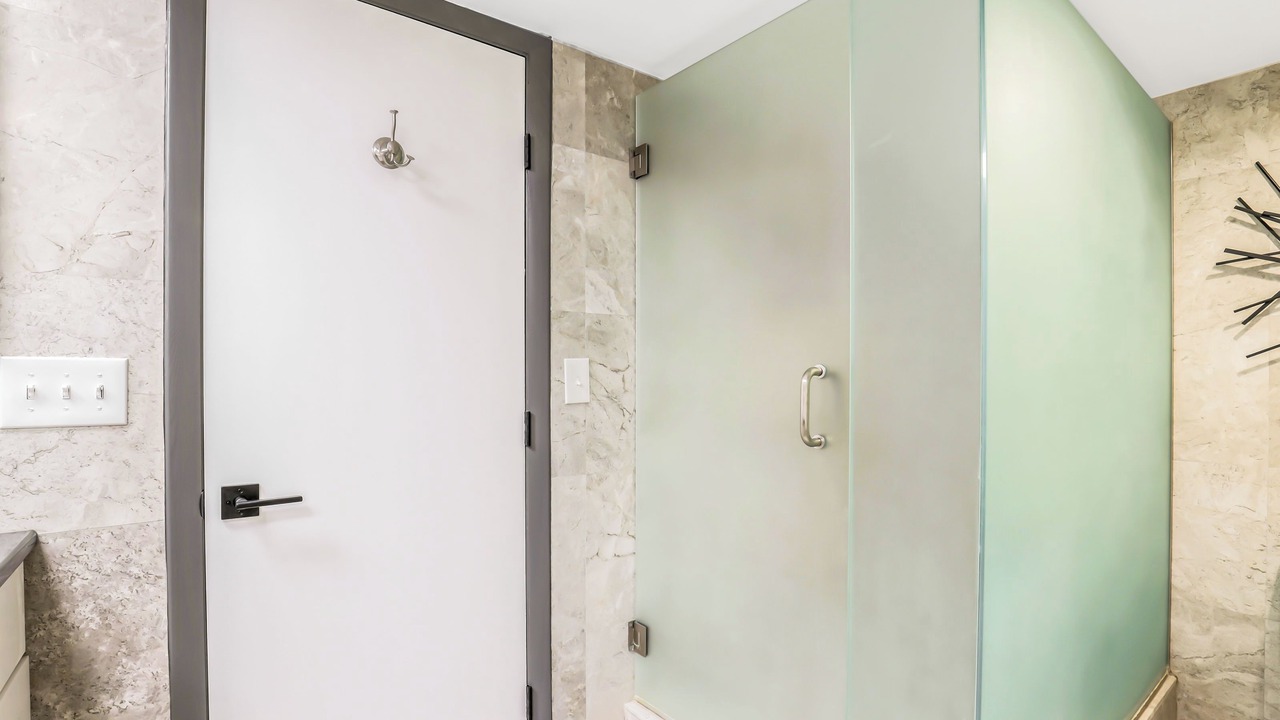 Photo of Bathroom in Vanderbilt Beach