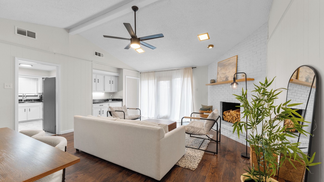 Photo of Livingroom in Richardson