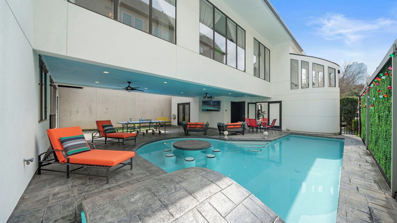 Photo of Outdoor in Greenway Plaza-Upper Kirby