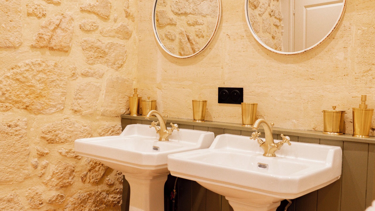 Photo of Bathroom in Neac