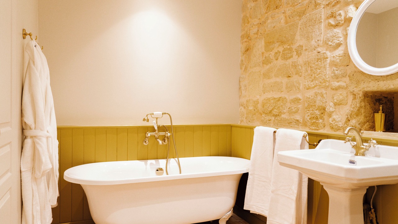 Photo of Bathroom in Neac