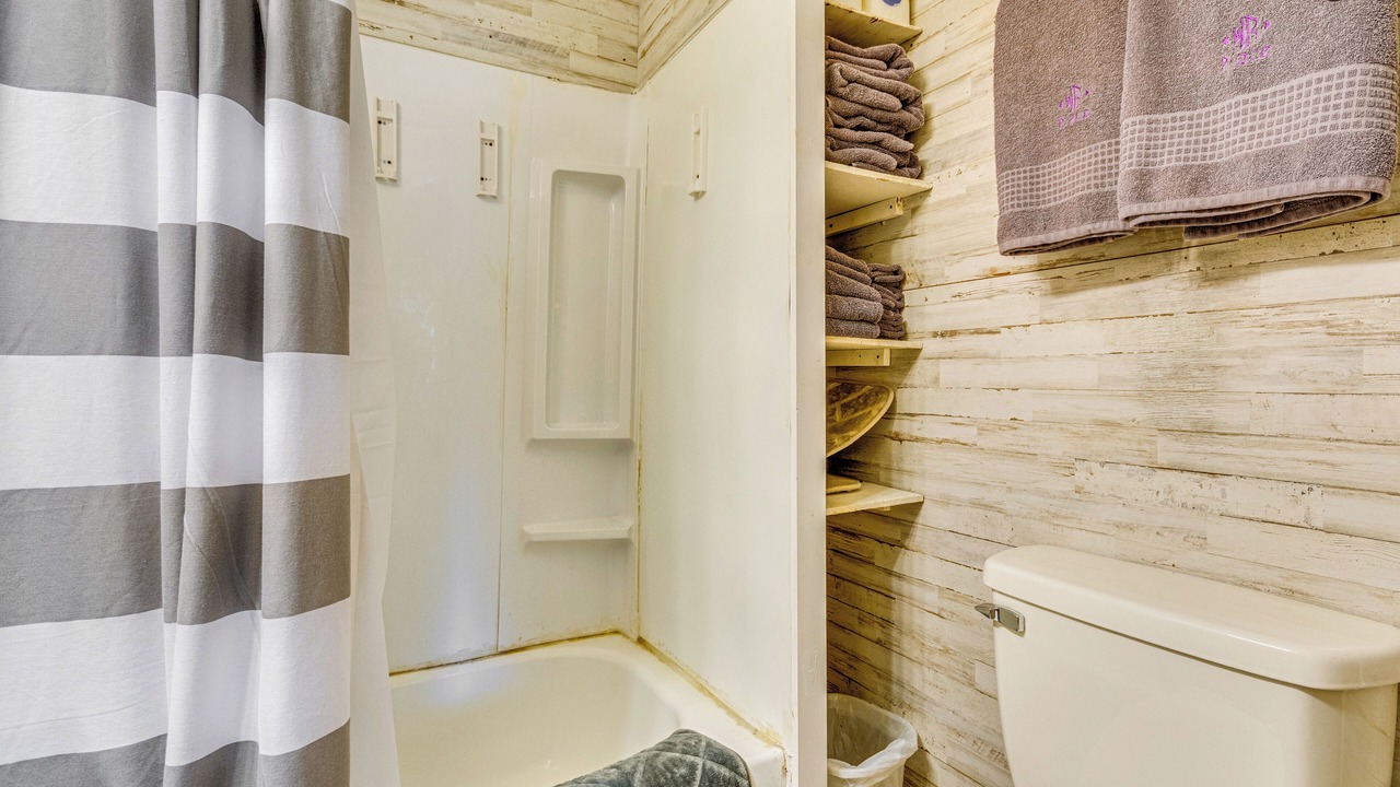 Photo of Bathroom in Pine Bluff