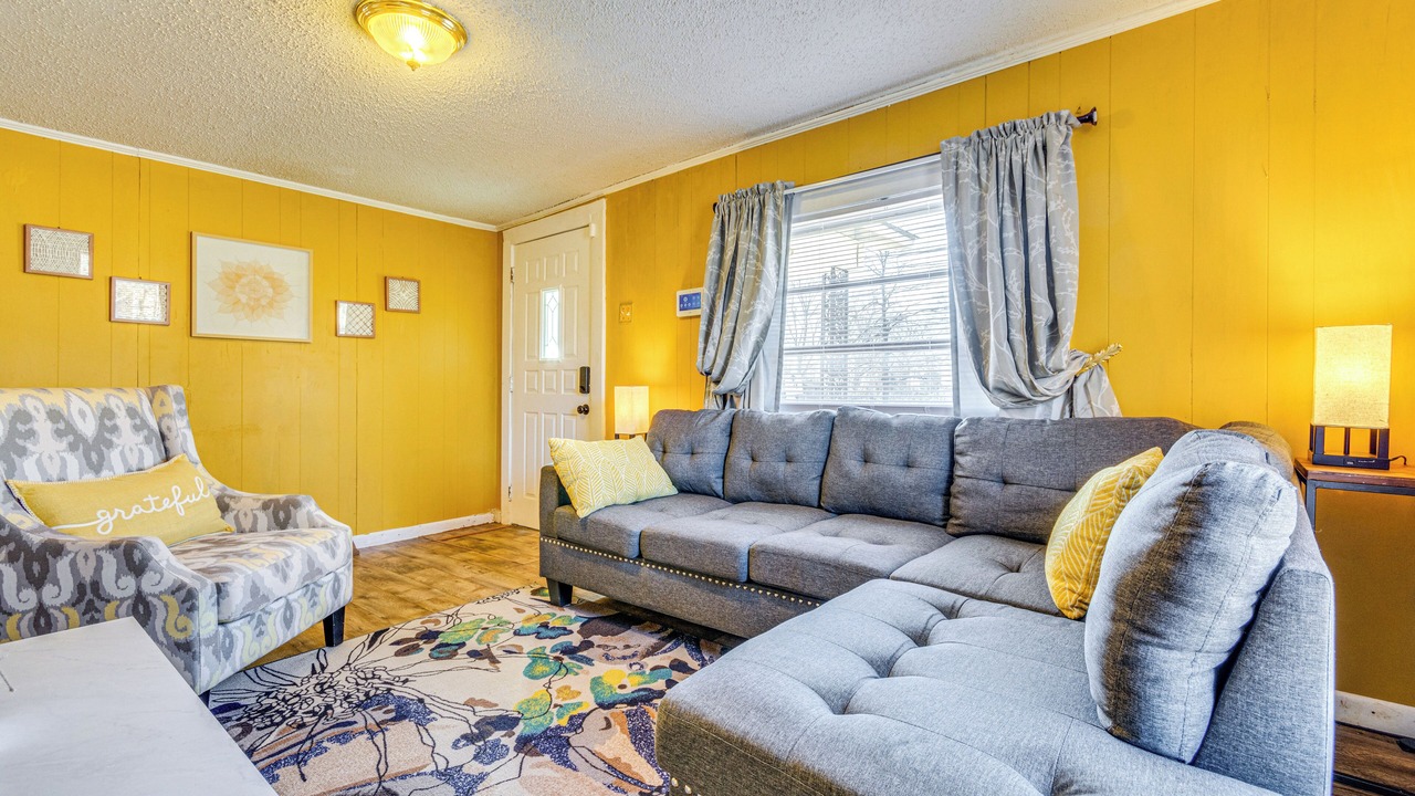 Photo of Livingroom in Pine Bluff