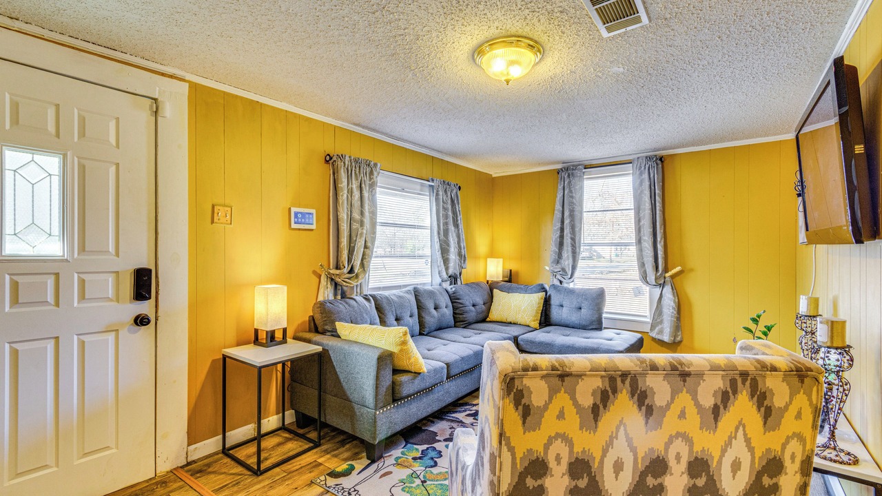 Photo of Livingroom in Pine Bluff