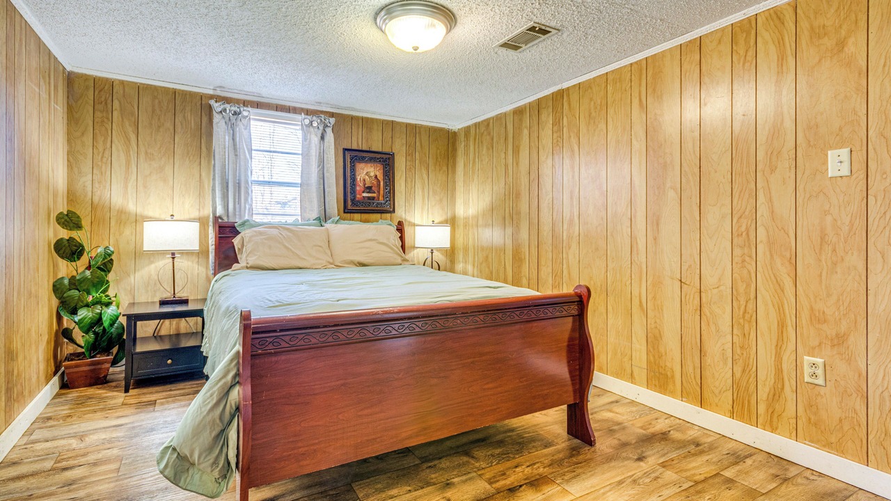 Photo of Bedroom in Pine Bluff