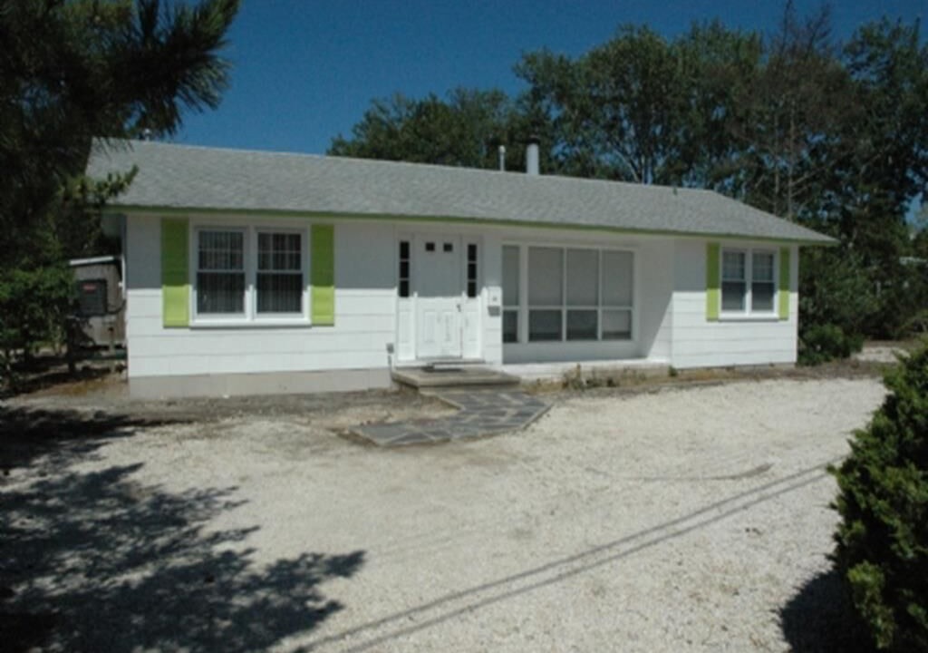 Photo of Others in Loveladies