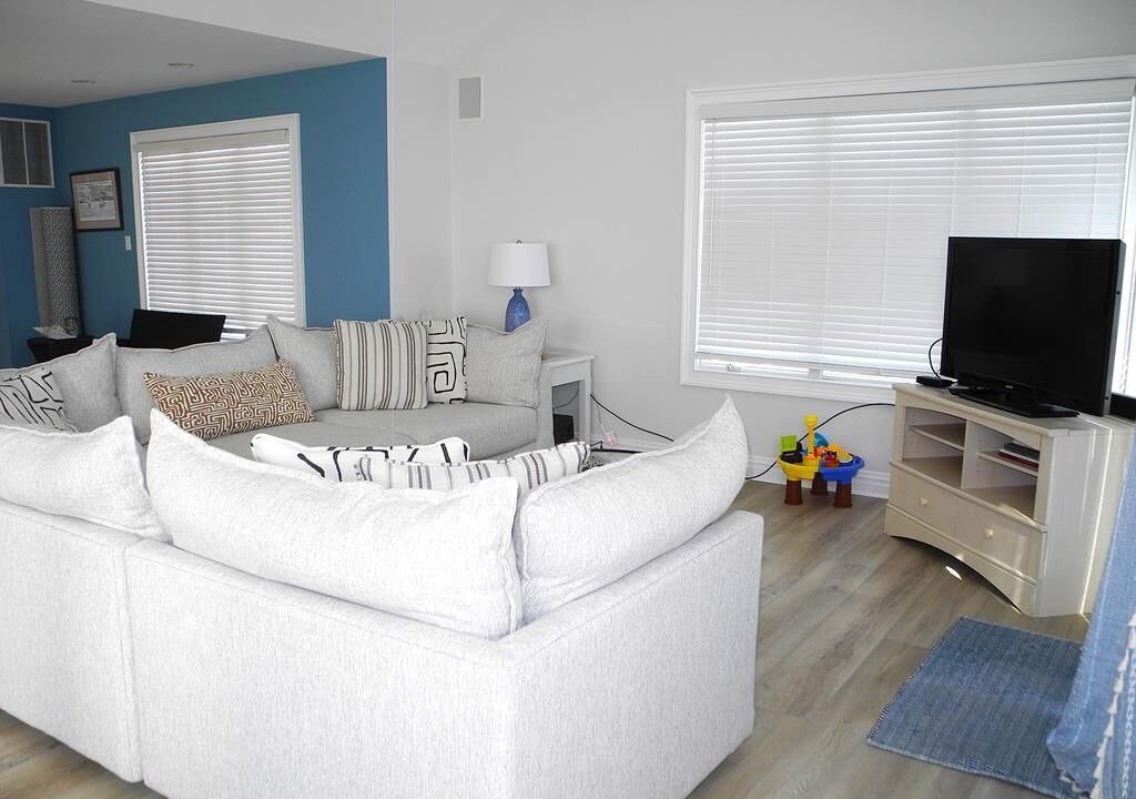 Photo of Livingroom in Harvey Cedars