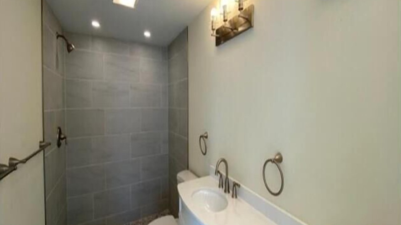 Photo of Bathroom in High Bar Harbor