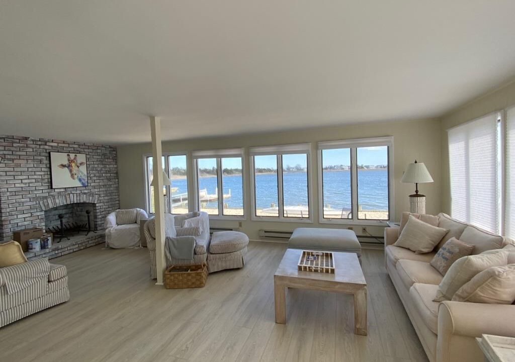 Photo of Livingroom in High Bar Harbor