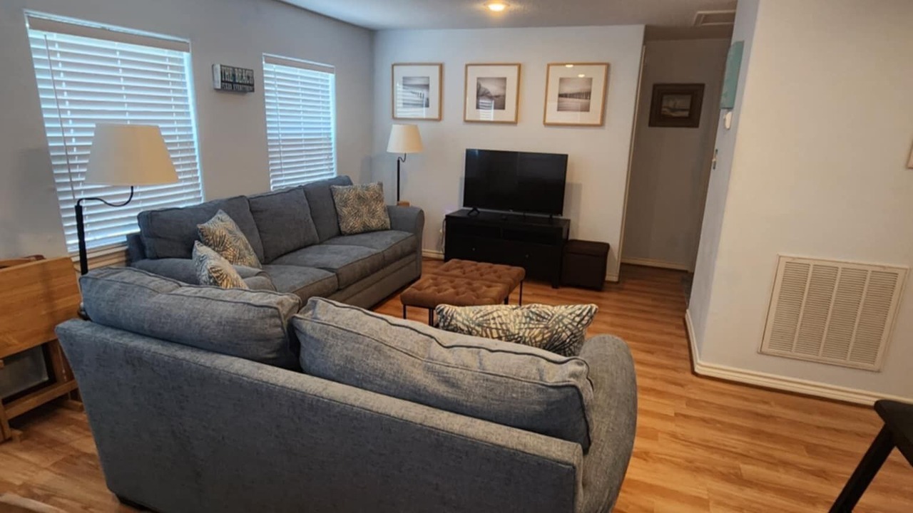 Photo of Livingroom in Cedar Lane