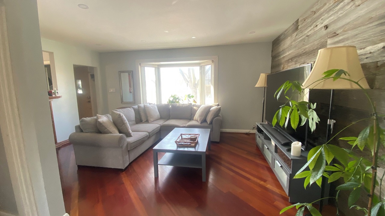 Photo of Livingroom in Rexdale