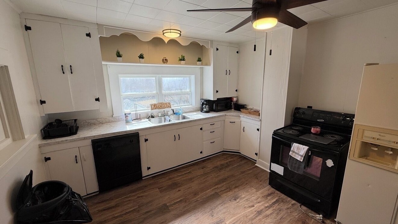 Photo of Kitchen in Eminence