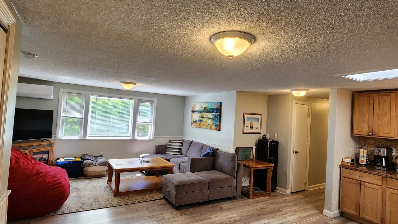 Photo of Livingroom in Ponds of Plymouth