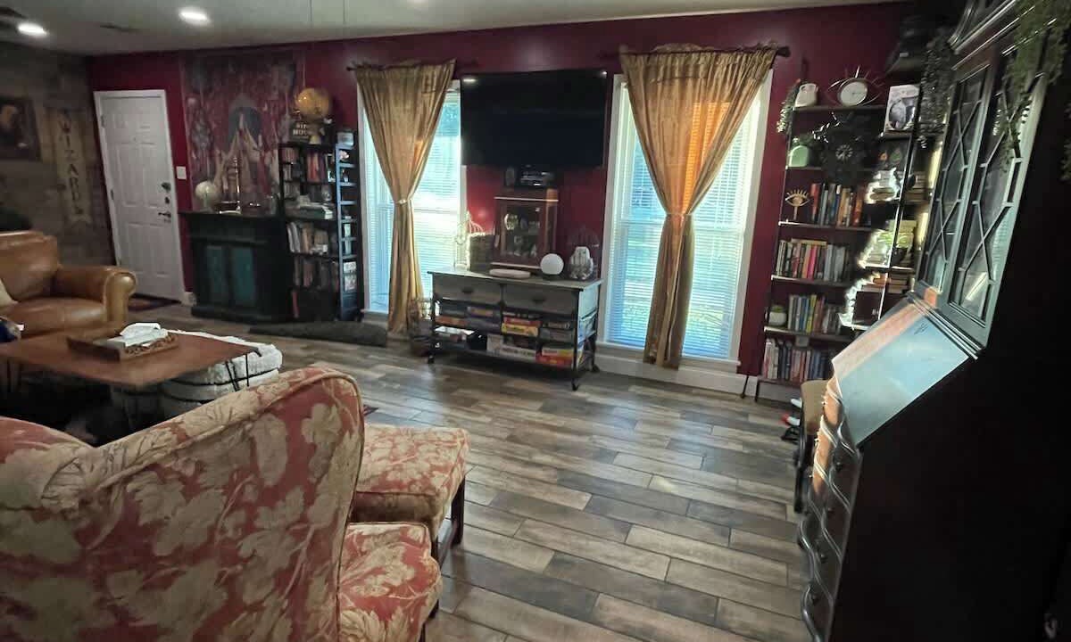 Photo of Livingroom in Highlands - Perkins