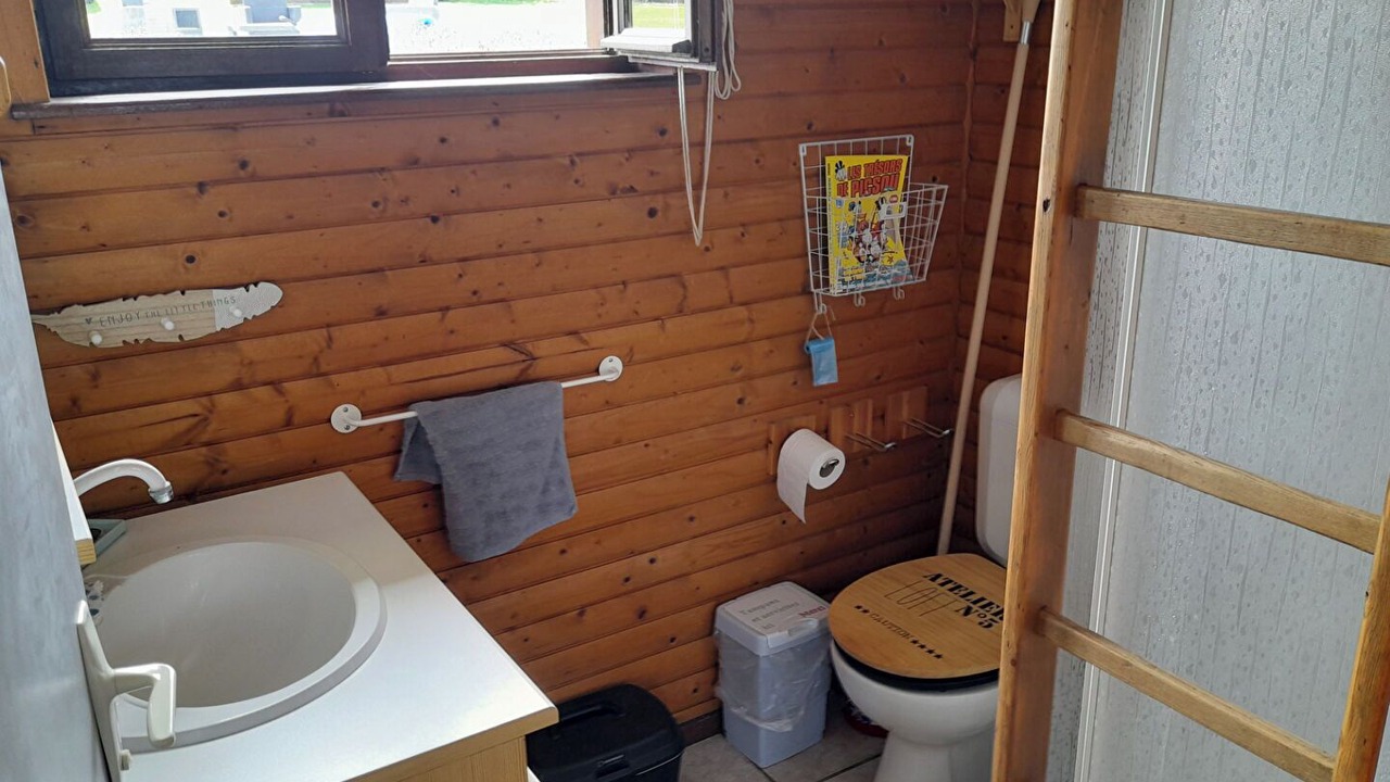 Photo of Bathroom in Vron