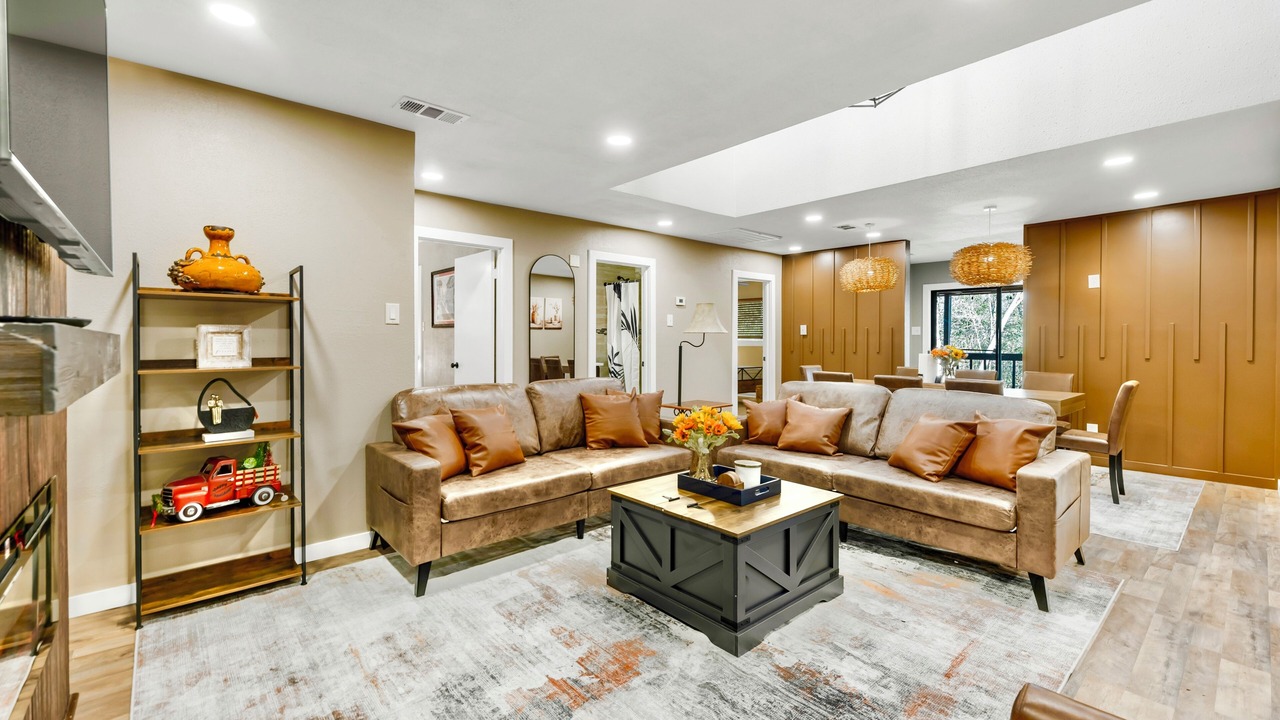 Photo of Livingroom in Bryan