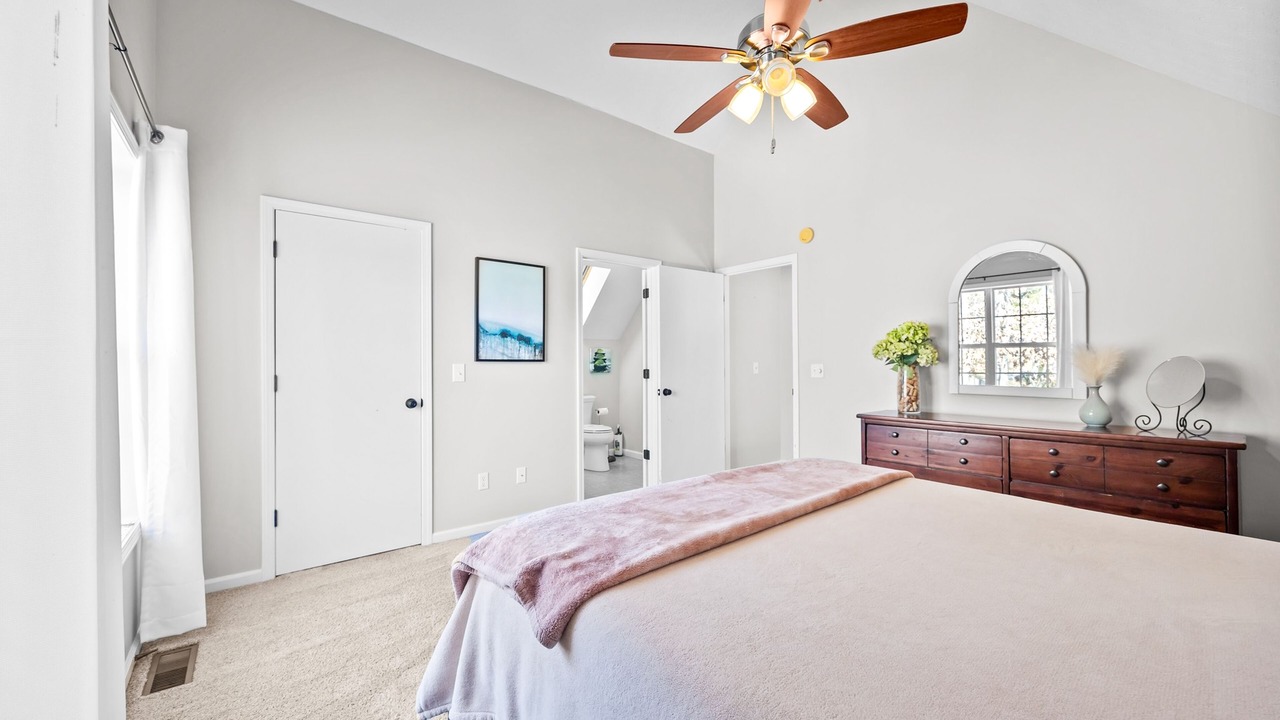 Photo of Bedroom in Lake Junaluska