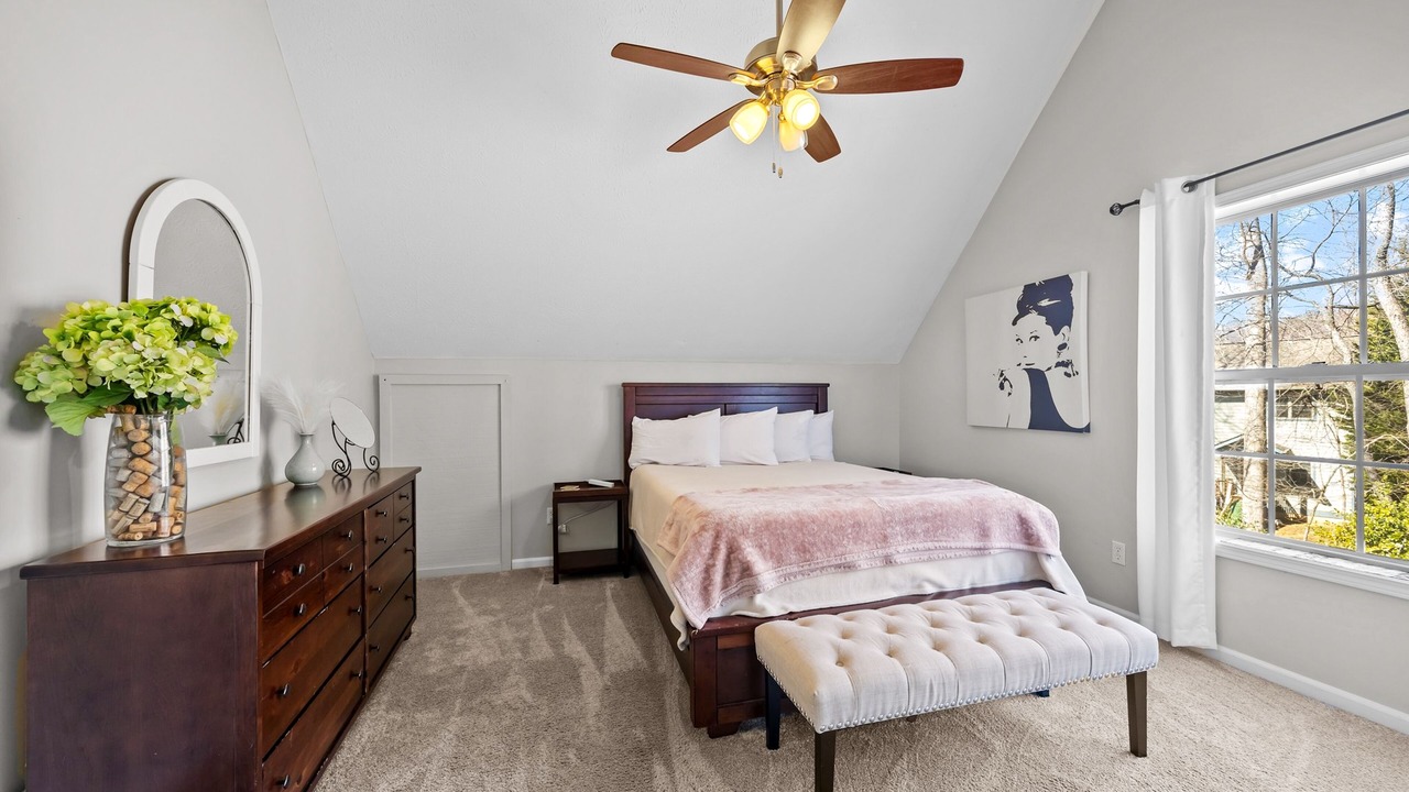 Photo of Bedroom in Lake Junaluska