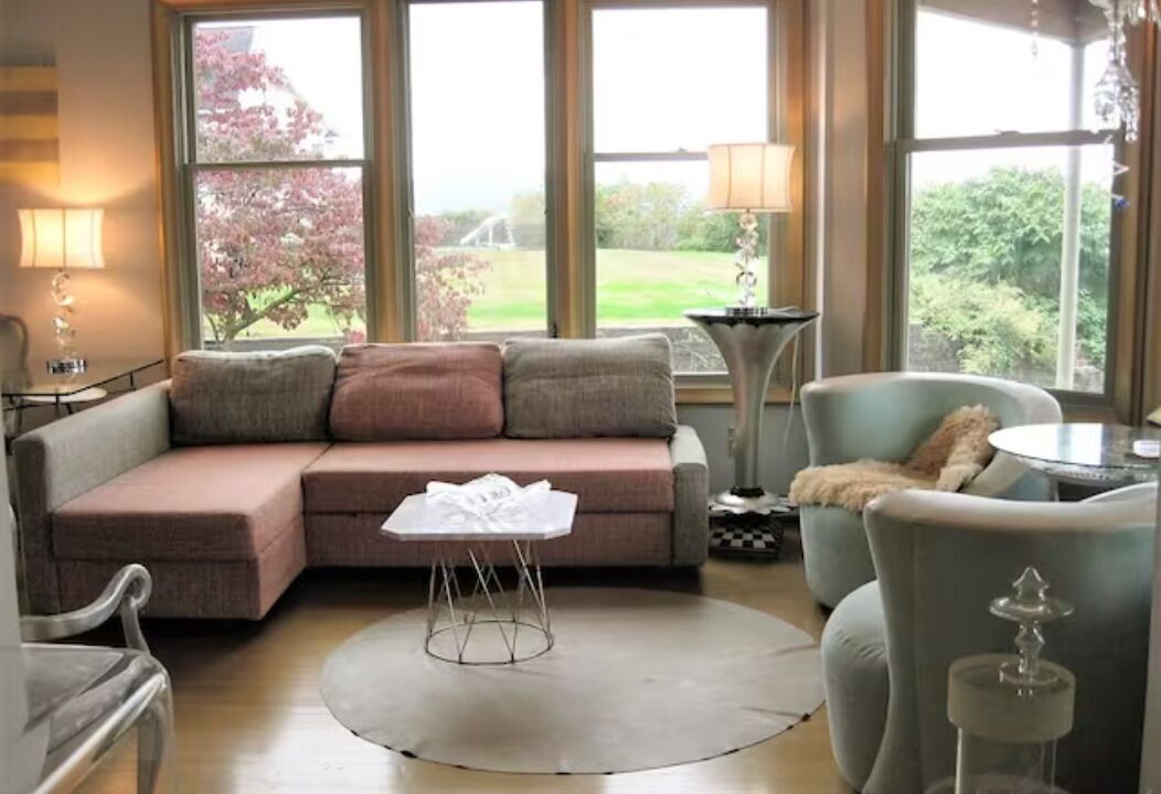 Photo of Livingroom in Beacon