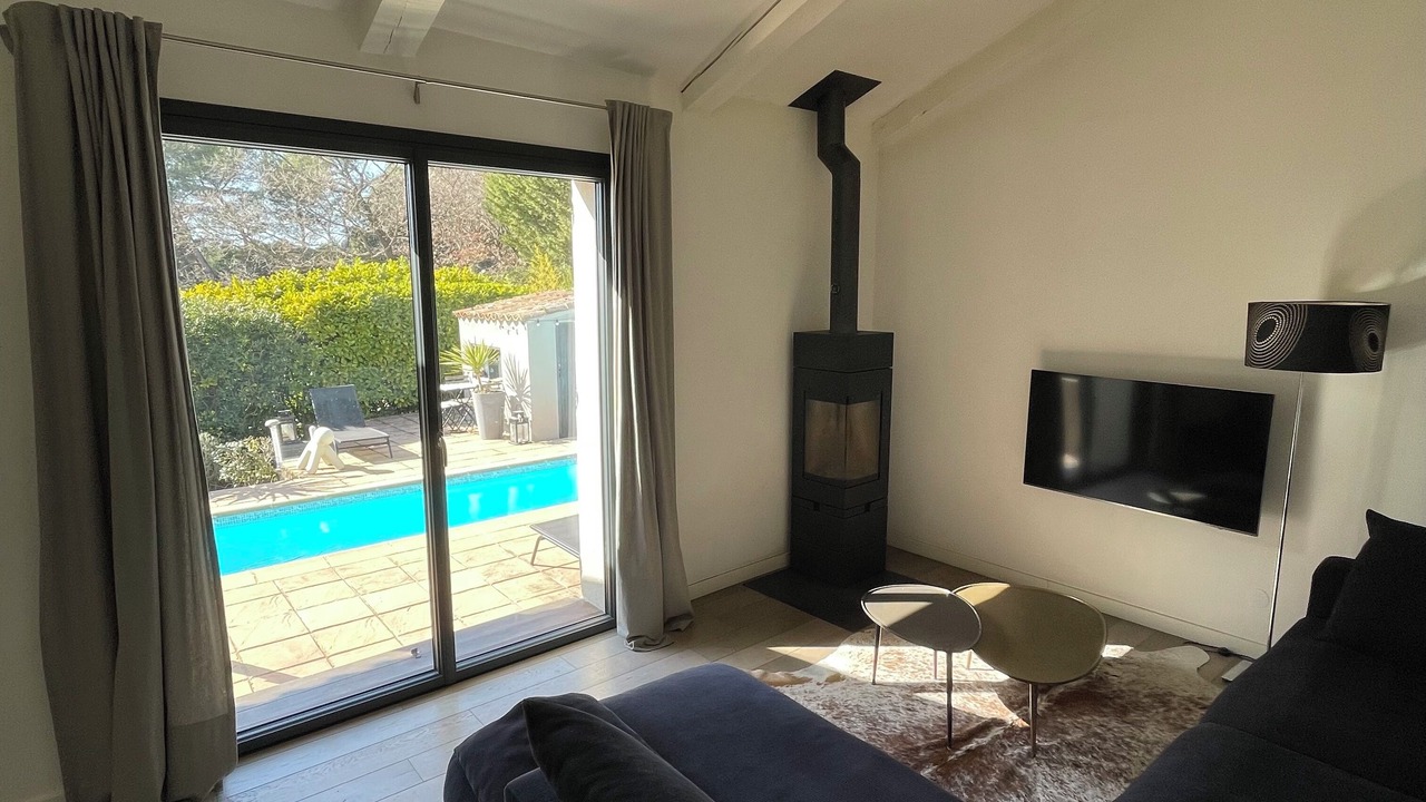 Photo of Livingroom in Bouc-Bel-Air