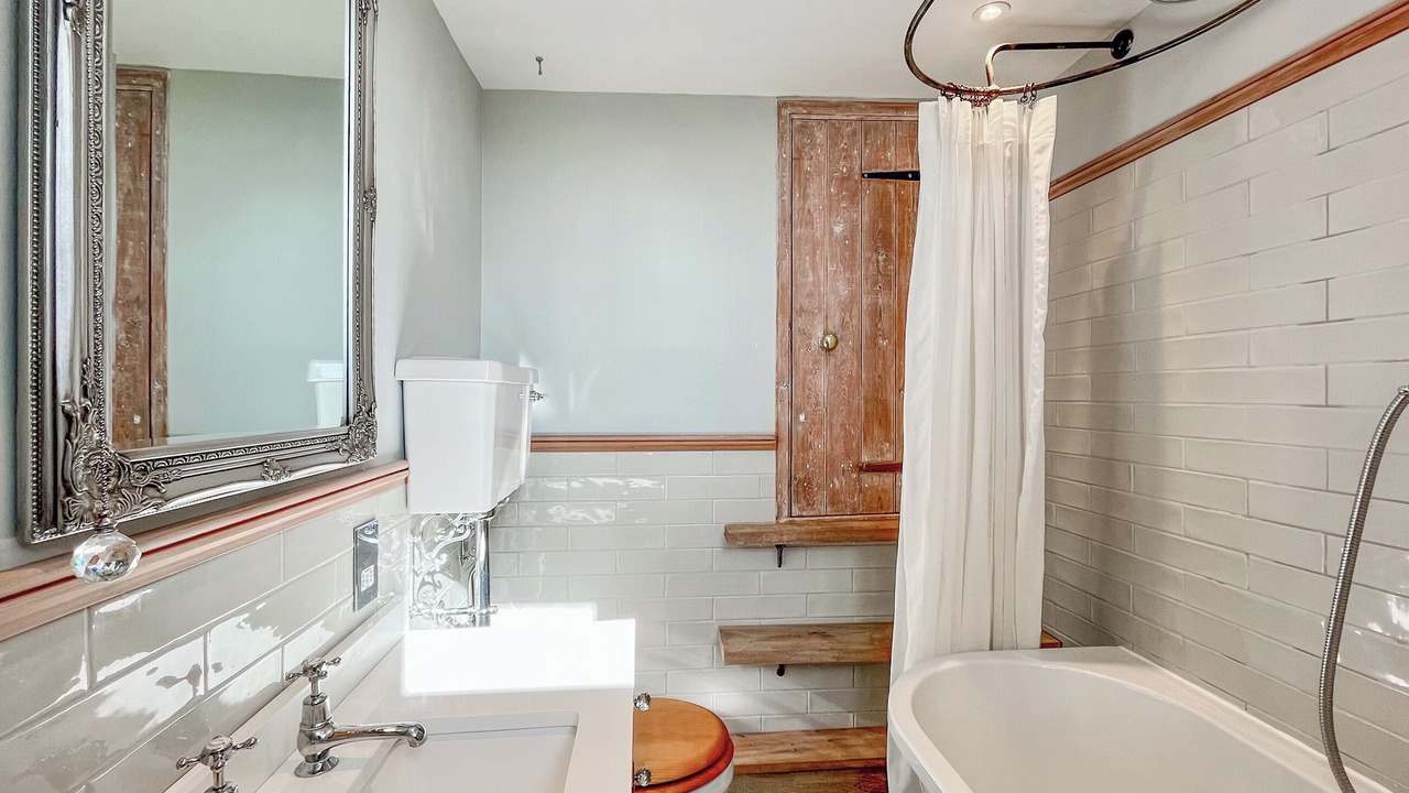 Photo of Bathroom in Tetbury