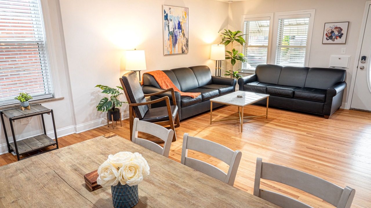 Photo of Livingroom in St. Louis