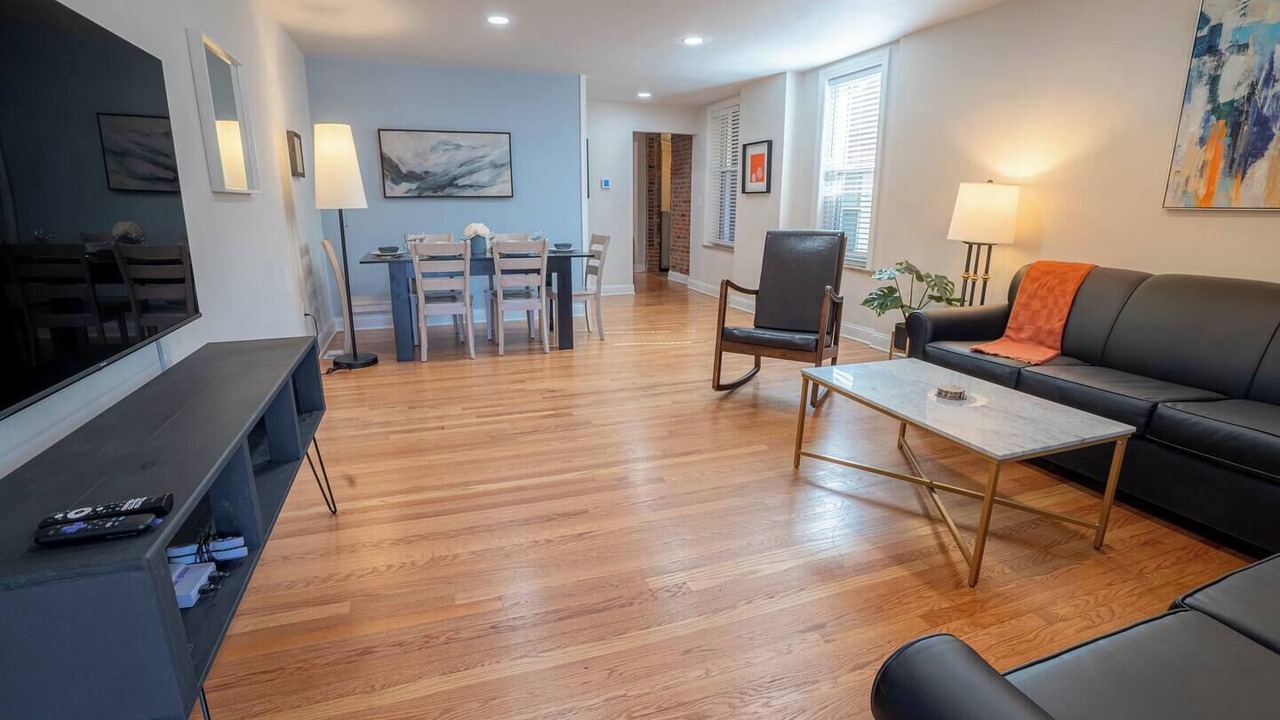 Photo of Livingroom in St. Louis