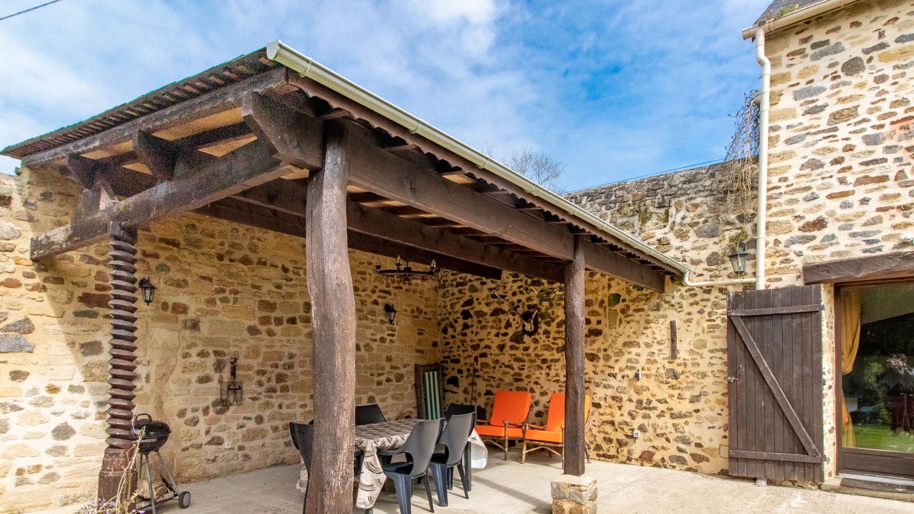 Photo of Outdoor in Saint-Georges-sur-Layon