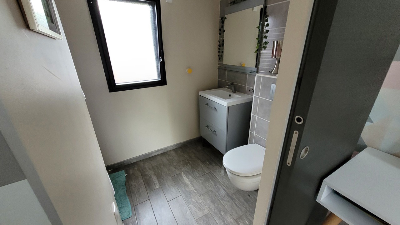 Photo of Bathroom in Sautron