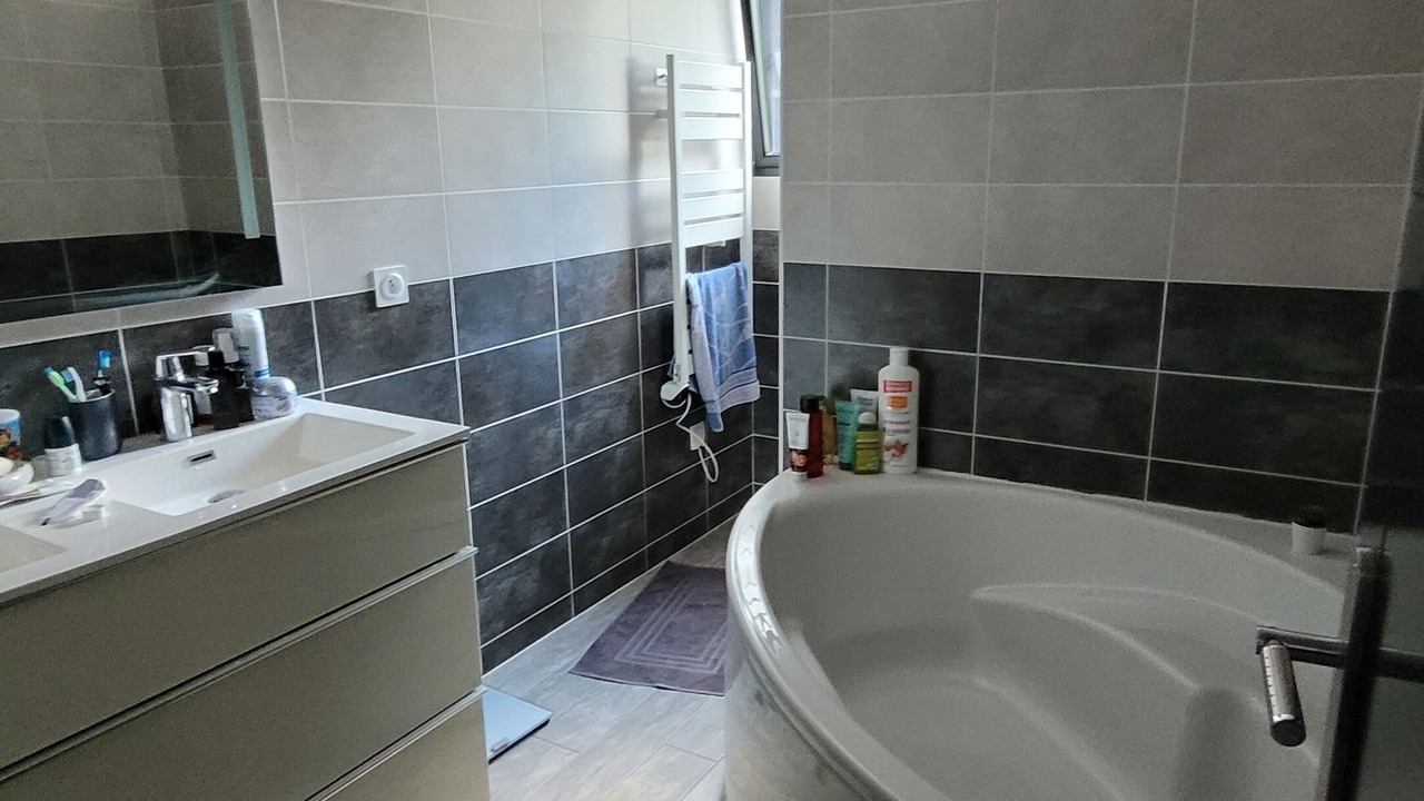 Photo of Bathroom in Sautron
