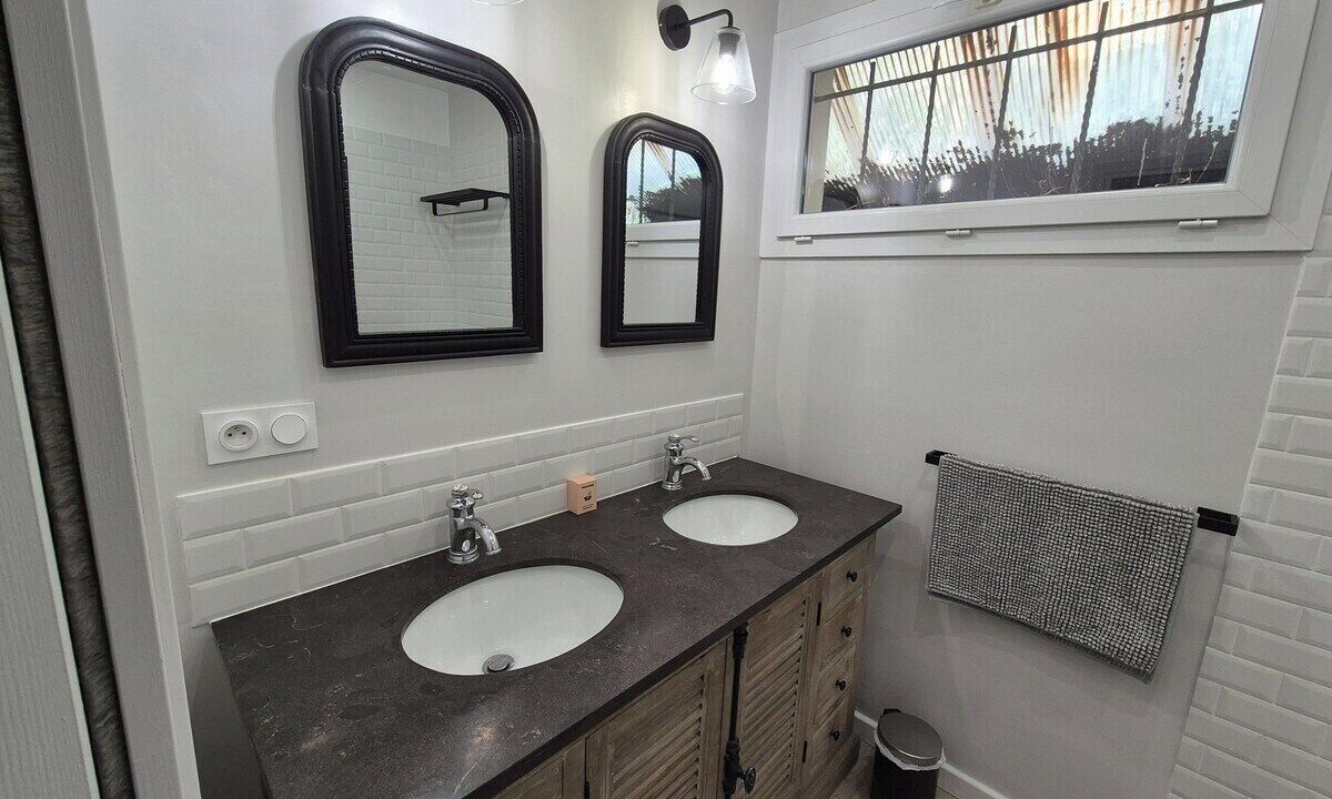 Photo of Bathroom in Mortagne-sur-Sevre