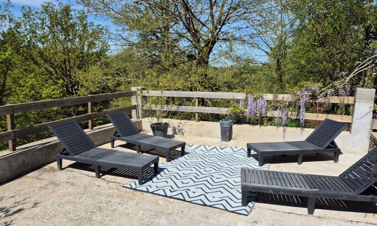 Photo of Patio Balcony in Mortagne-sur-Sevre