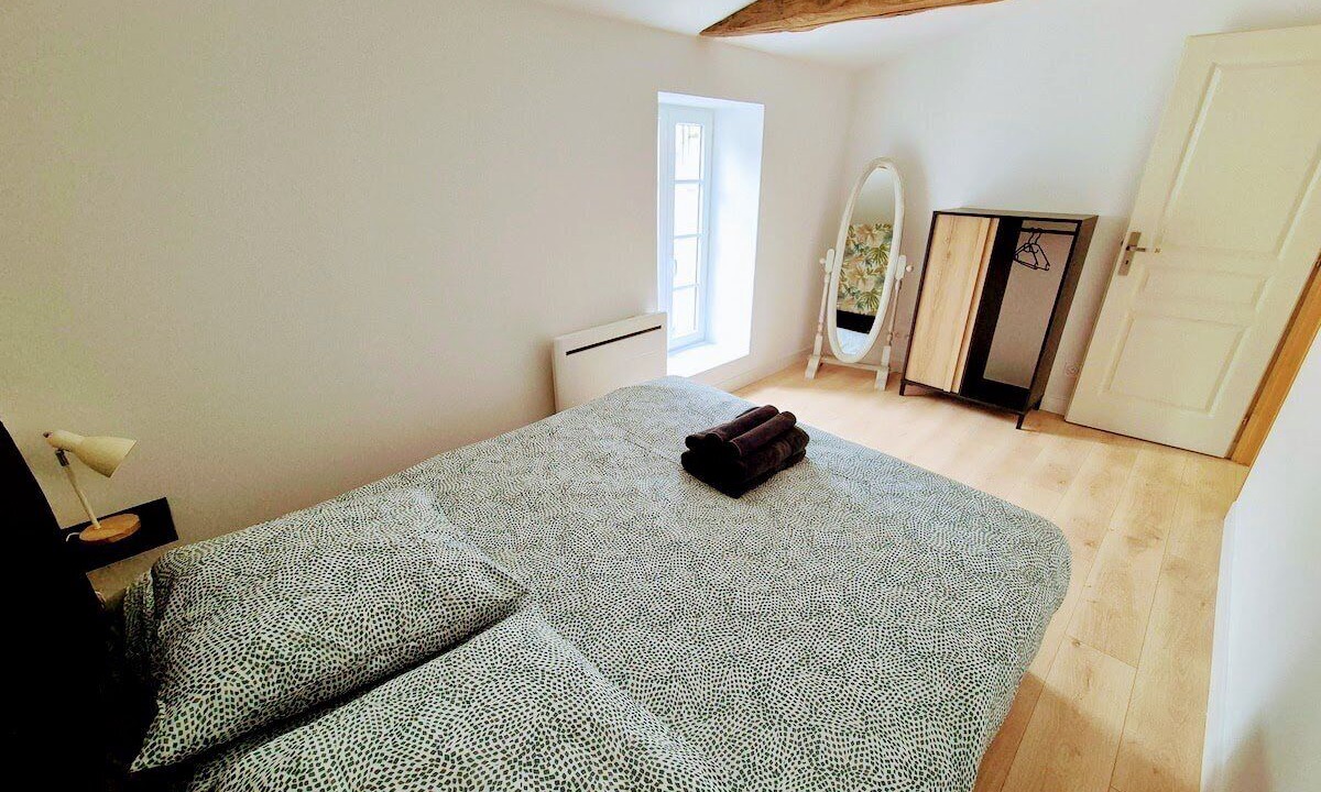 Photo of Bedroom in Saint-Amand-sur-Sevre