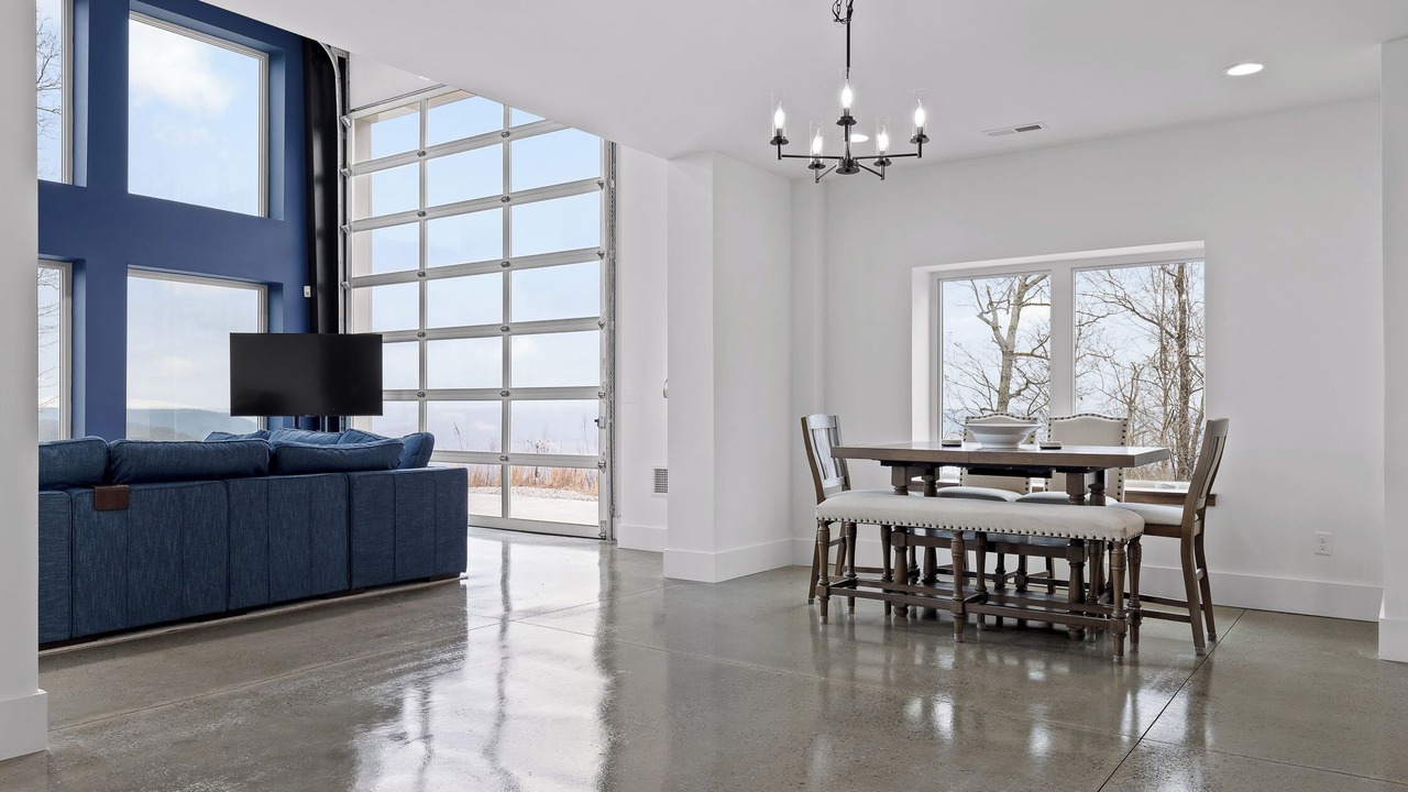 Photo of Livingroom in Sewanee