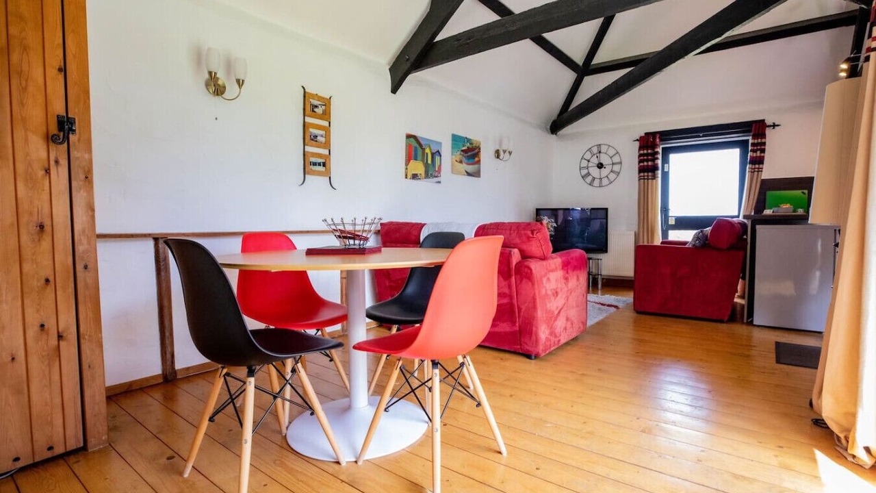 Photo of Others in Wainhouse Corner