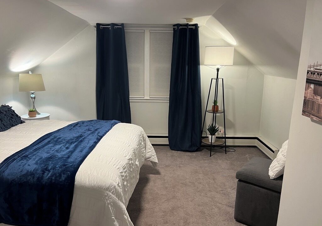 Photo of Bedroom in Utica