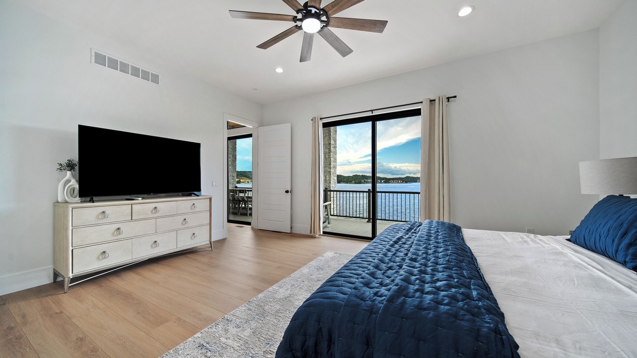 Photo of Bedroom in Lake Ozark