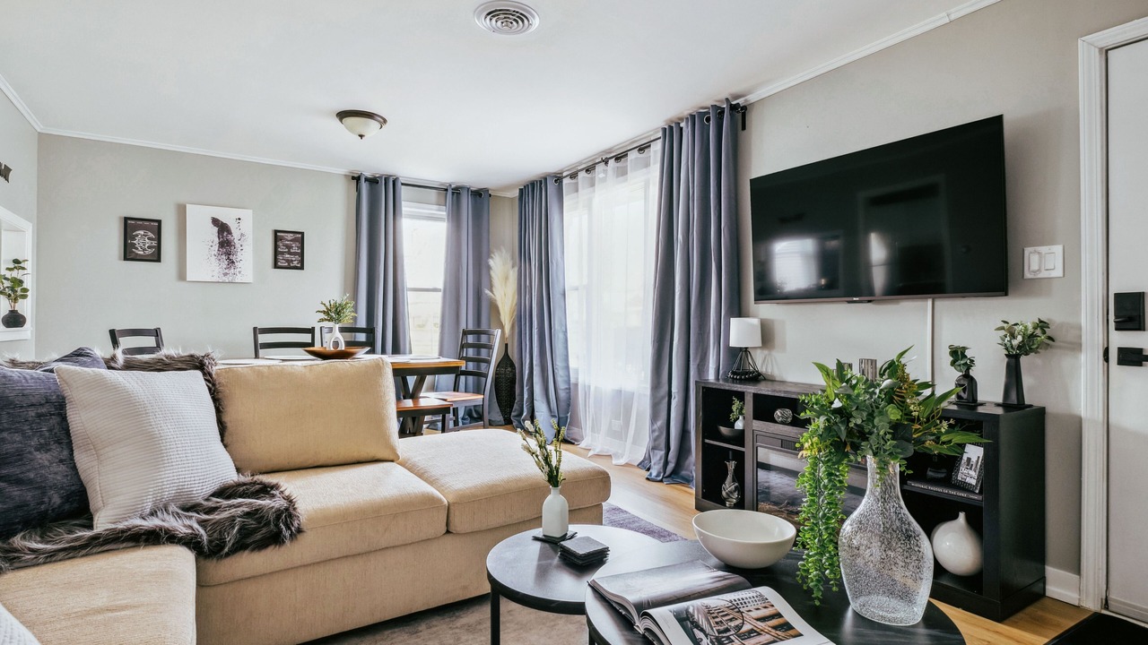 Photo of Livingroom in Homewood