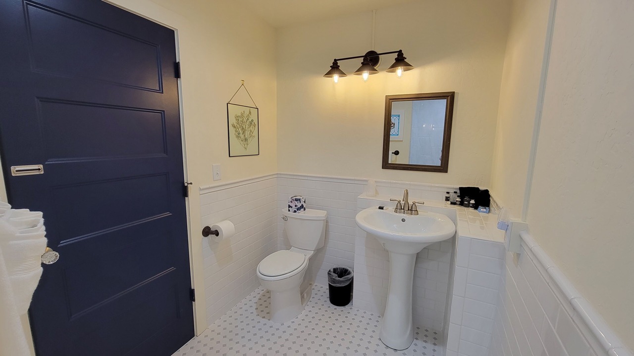 Photo of Bathroom in Cottonwood