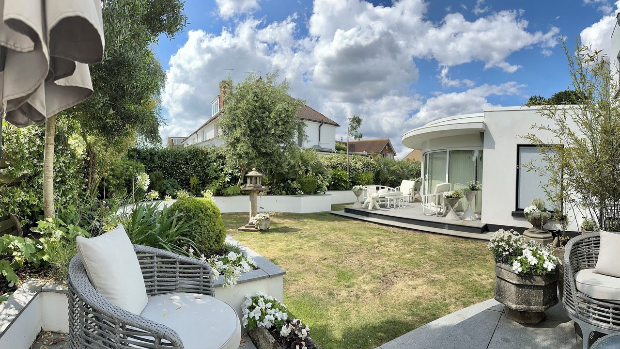 Photo of Patio Balcony in Lee-on-the-Solent