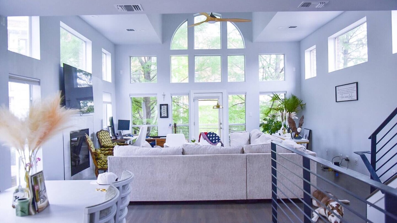 Photo of Livingroom in Knox - Henderson