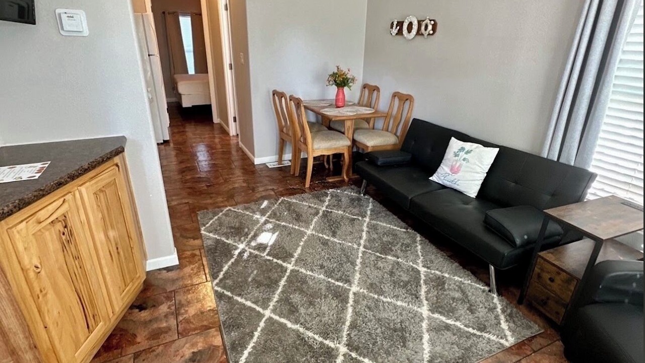 Photo of Livingroom in Isleton